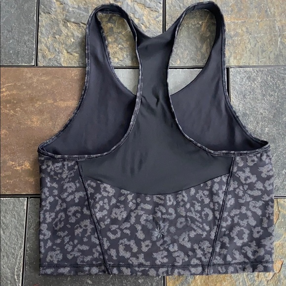 EUC Athleta Lightning Reflective Crop - Picture 2 of 8